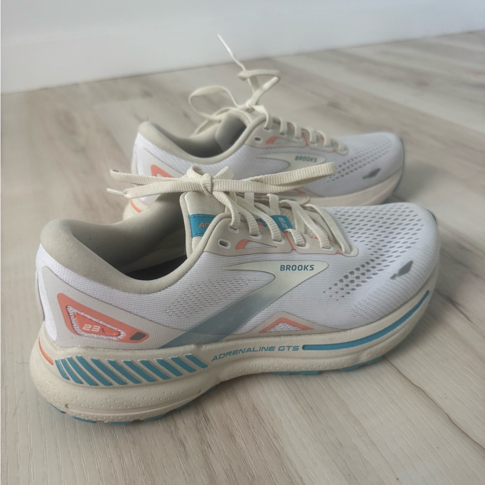Brooks Adrenaline GTS Women's Running Shoes - White with Blue & Peach Accents